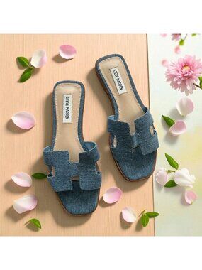 STEVE MADDEN Women's Denim Blue Flat Sandals Size 7.5